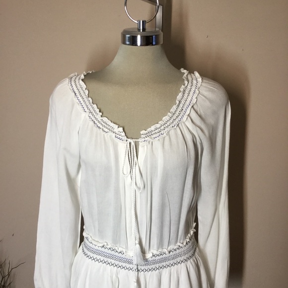 *NEW* Hype, Gorgeous Embroidered, Long Sleeves White Summer Dress Size L. - Picture 6 of 12